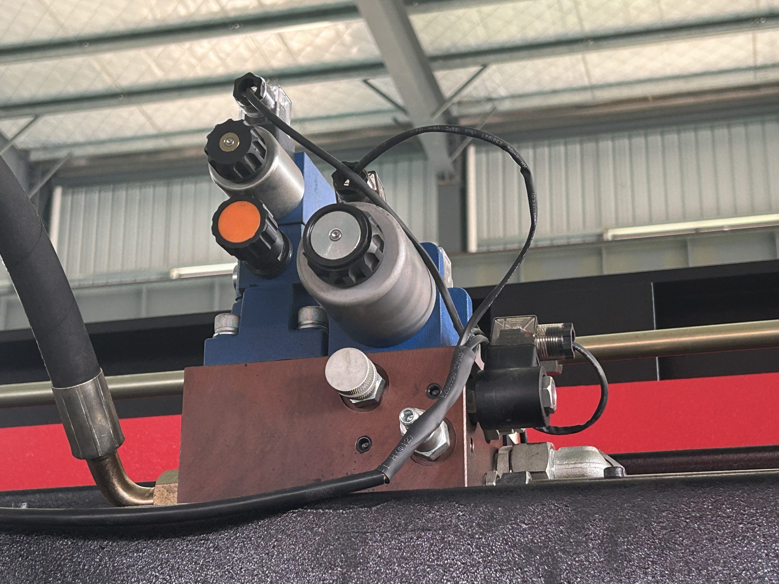 Good Sale 63T Bending Machine TP10S 3MM Thickness Plate CNC Press Brake - Image 2