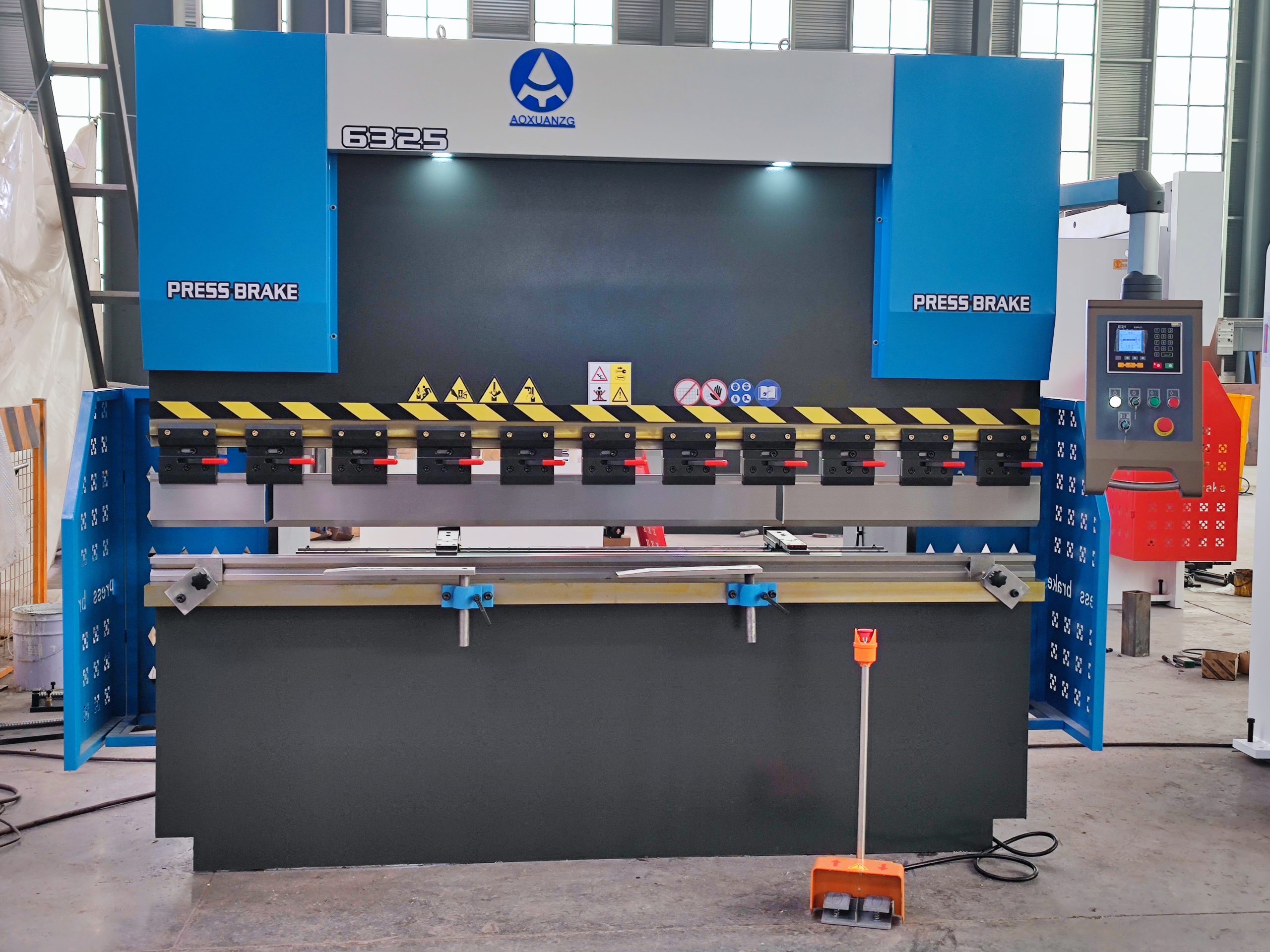 Hydraulic Bending Folder Machine with E21 NC System for Metal Plate Folding - Imagem 2