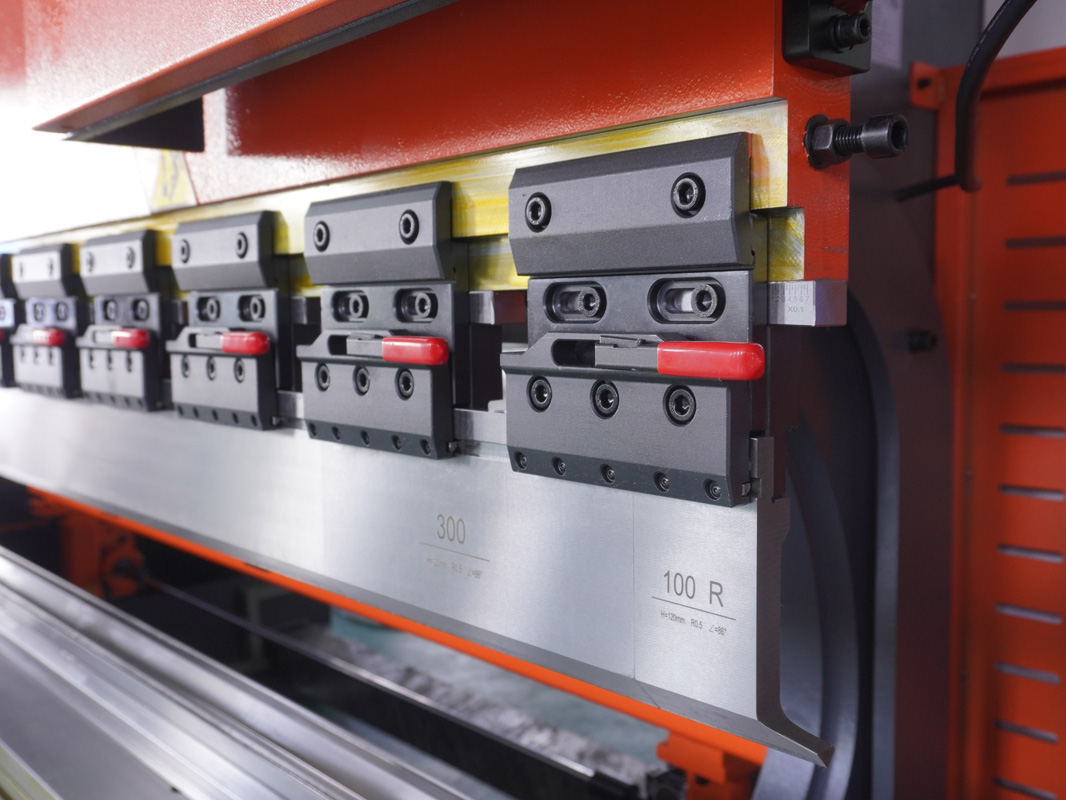 WC67K-130T3200 Bending Machine 4+1axis CNC DA58T Electric-hydraulic Servo Press Brake - Image 5