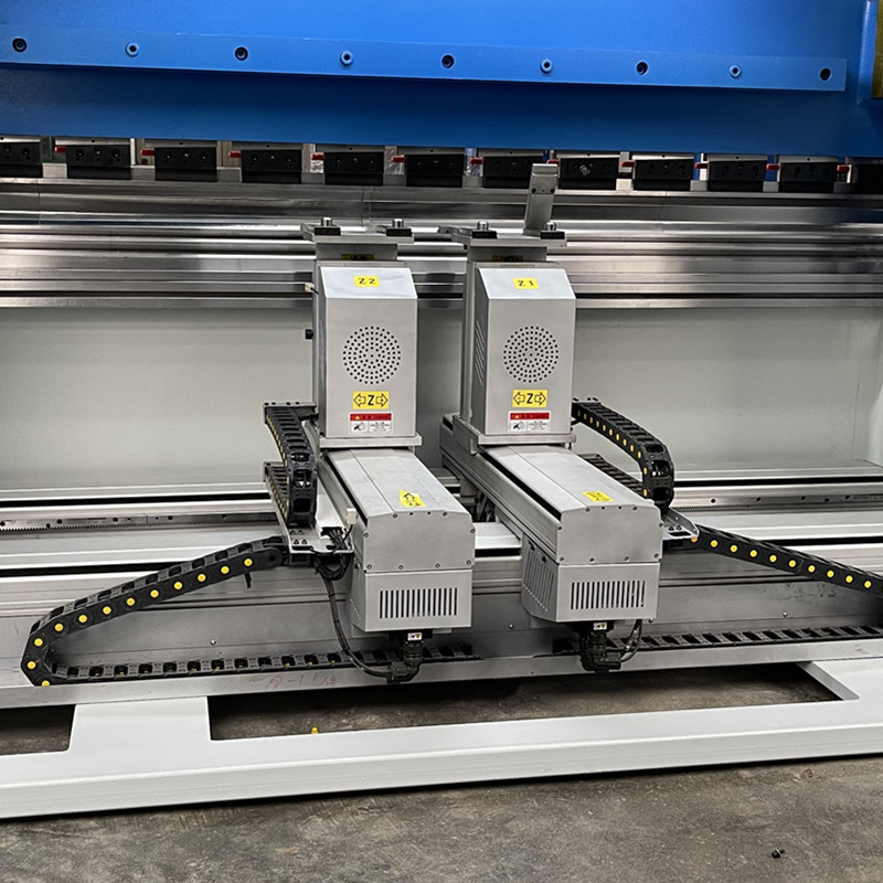 Delem DA66T 8+1 AXIS CNC Wc67K 110T/3200 Hydraulic Press Brake Price for Stainless Steel Bending - Image 5