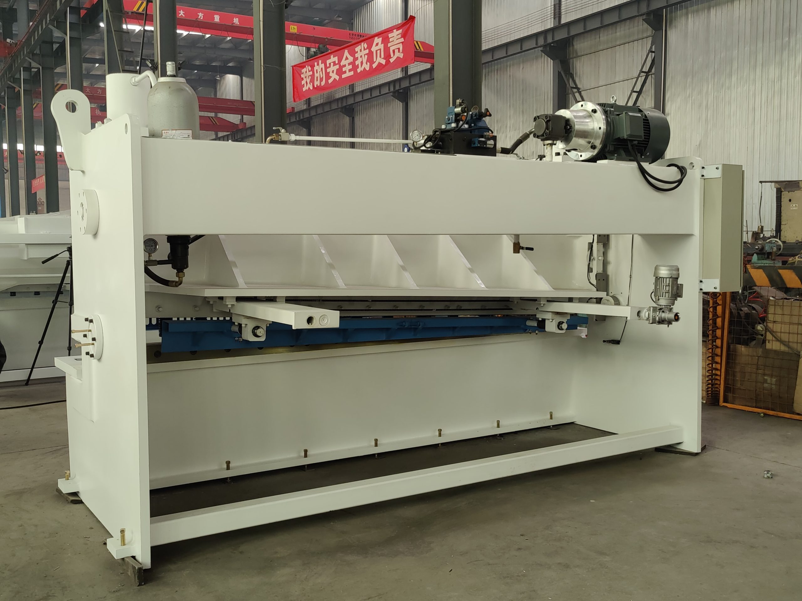 QC11K- 16 X 3200mm Plate Steel Hydraulic Shearing Machine,  CNC Hydraulic Bending Machine for 2 Years Warranty - Imagem 3