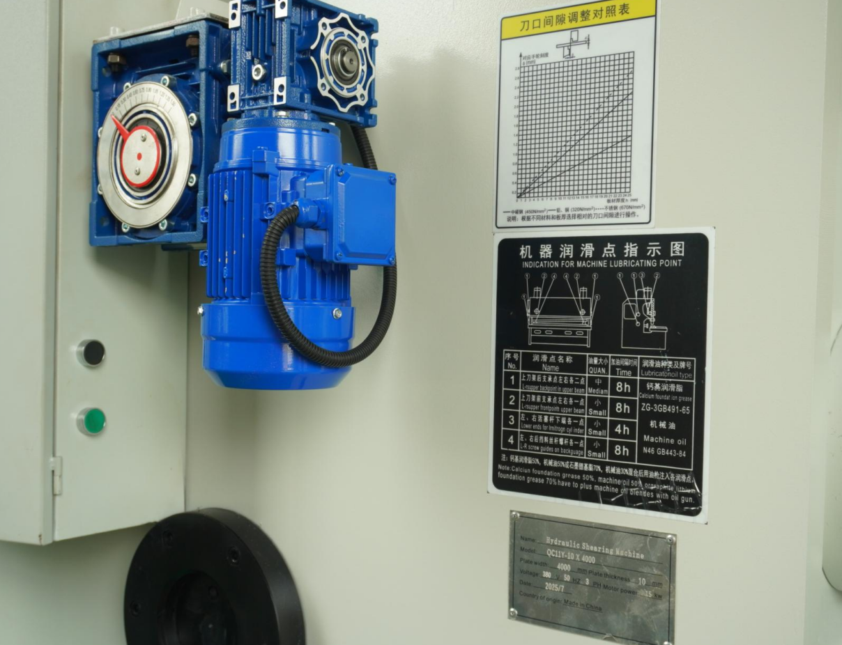 High Efficient Automatic Sheet Metal Shearing Machine QC11K 10*4000mm Guillotine Machine Hydraulic Shearing Machine - Image 5