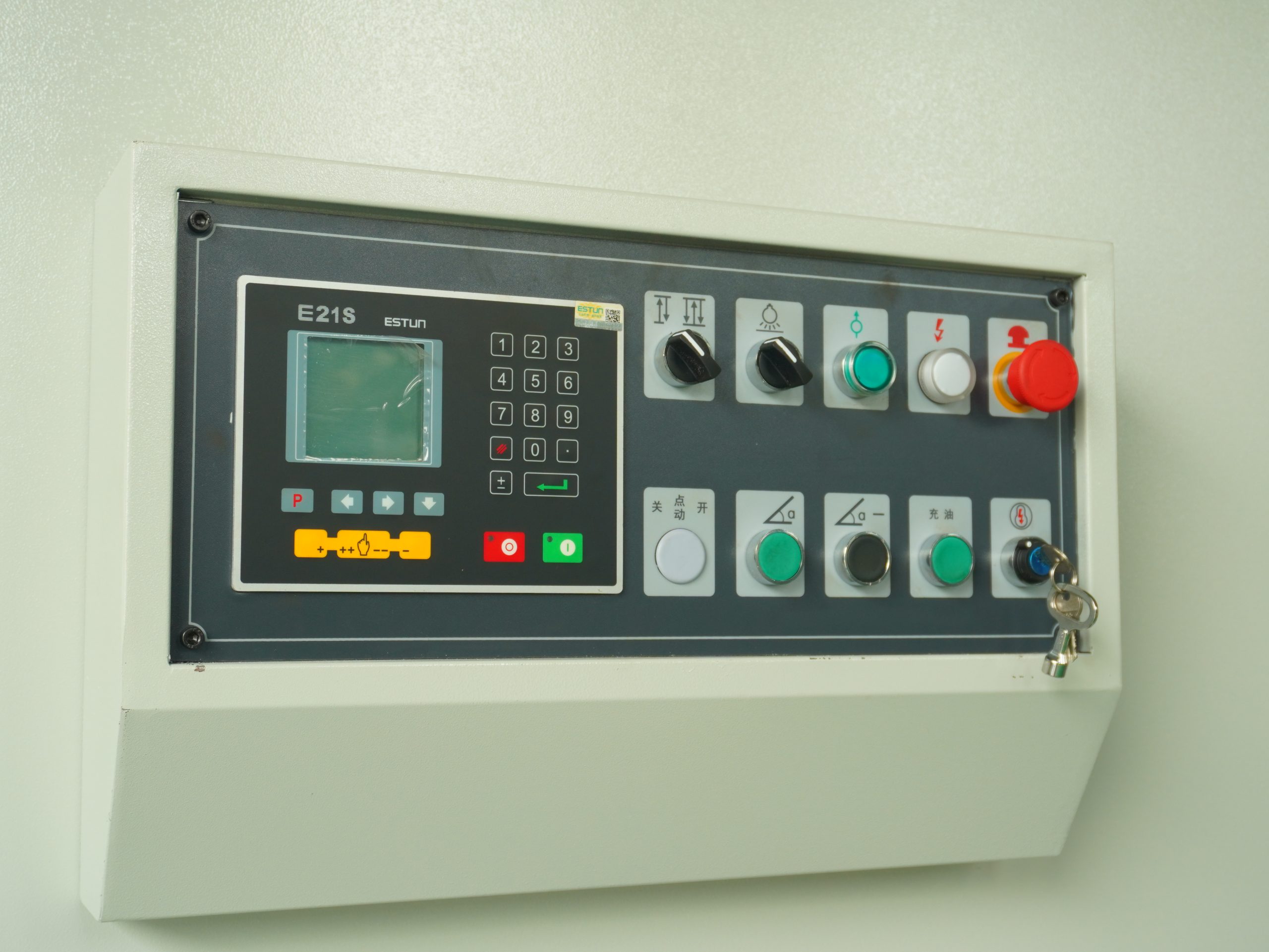 High Efficient Automatic Sheet Metal Shearing Machine QC11K 10*4000mm Guillotine Machine Hydraulic Shearing Machine - Image 2