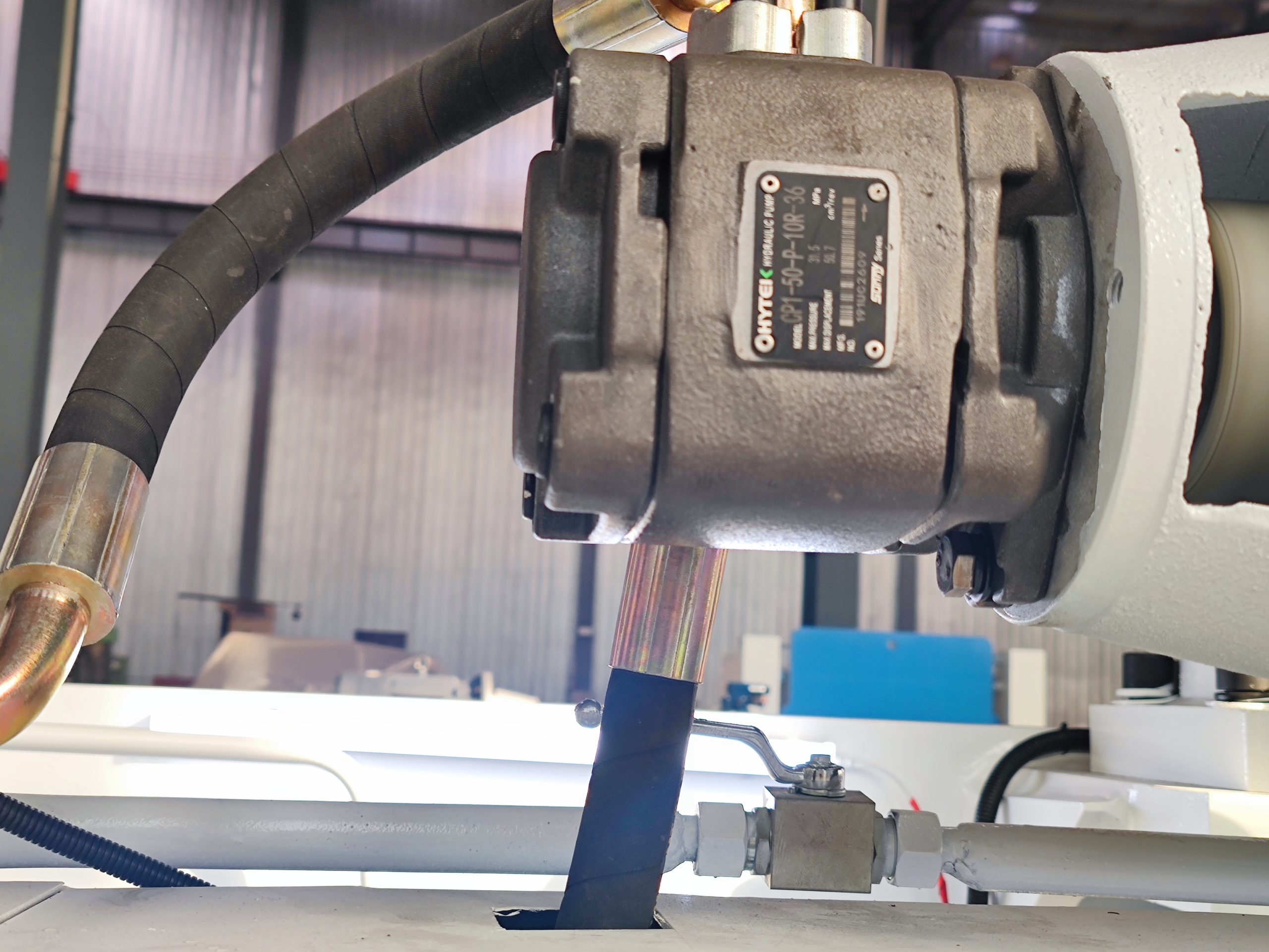 Metal Shearing Machine QC11K 16x1600 Hydraulic Shearing Machine with Estun 21s Controller - Image 5