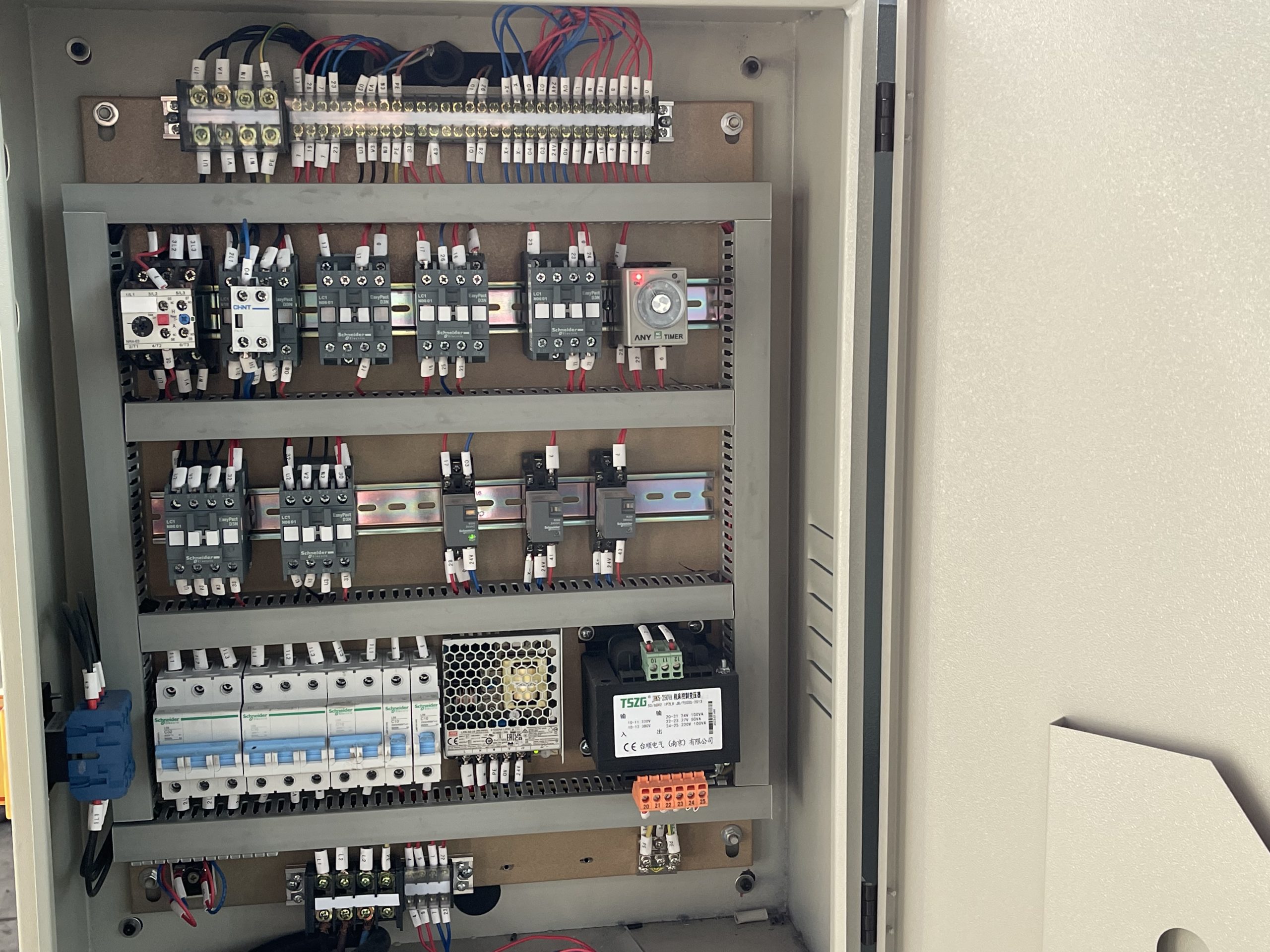 CNC Hydraulic Metal Stainless Steel Aluminum Shearing Guillotine Cutting Shearing Machine - Image 4