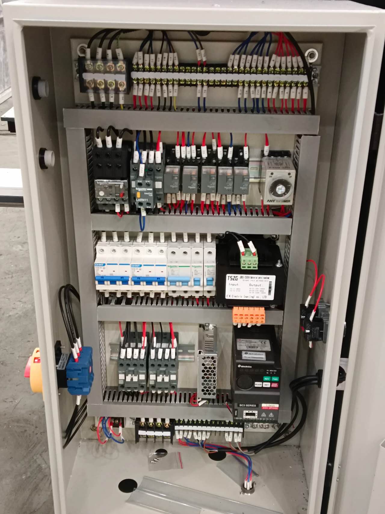 4mm Hydraulic Guillotine Shear 1600mm Length Metal Sheet Steel Plate Cutting Guillotine Cutter Machine - Image 6